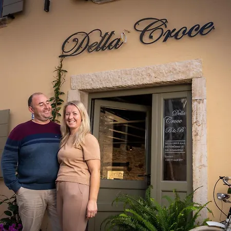 Della Croce *