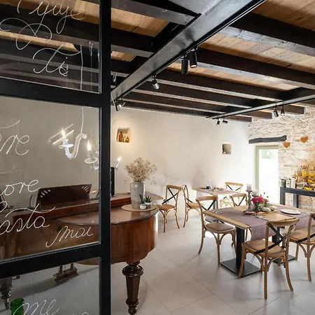 Della Croce Bed & Breakfast *