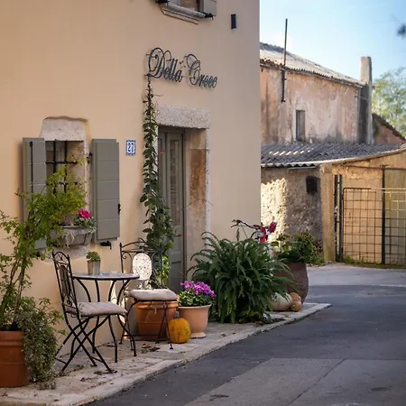Della Croce Bed & Breakfast *