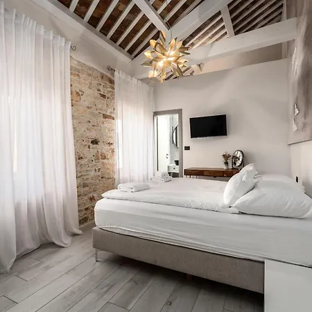 Della Croce Bed & Breakfast