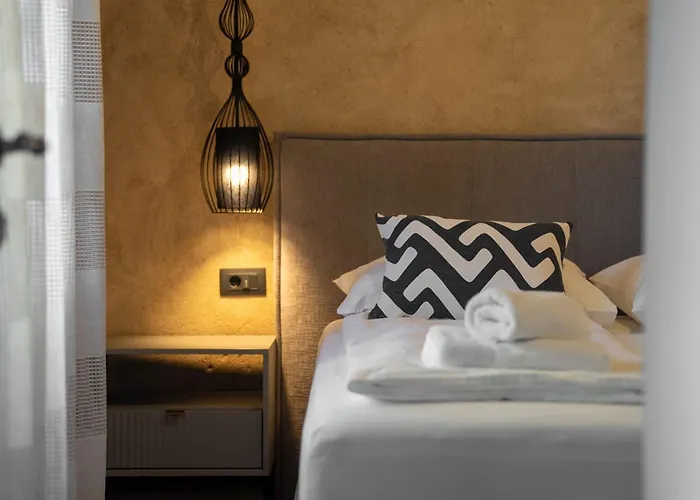 Nocleg ze śniadaniem Della Croce 4*