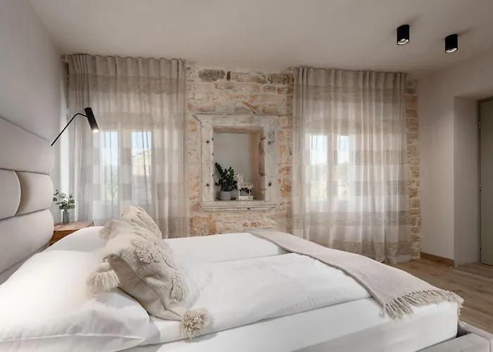 Couette-café Della Croce 4*